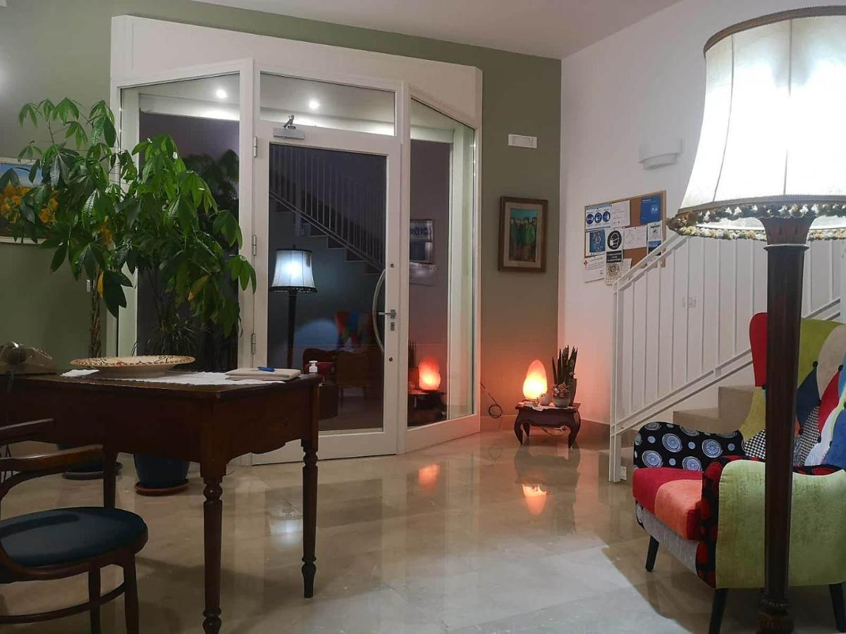 レヴェラーノ Il Matino Bed & Breakfast エクステリア 写真