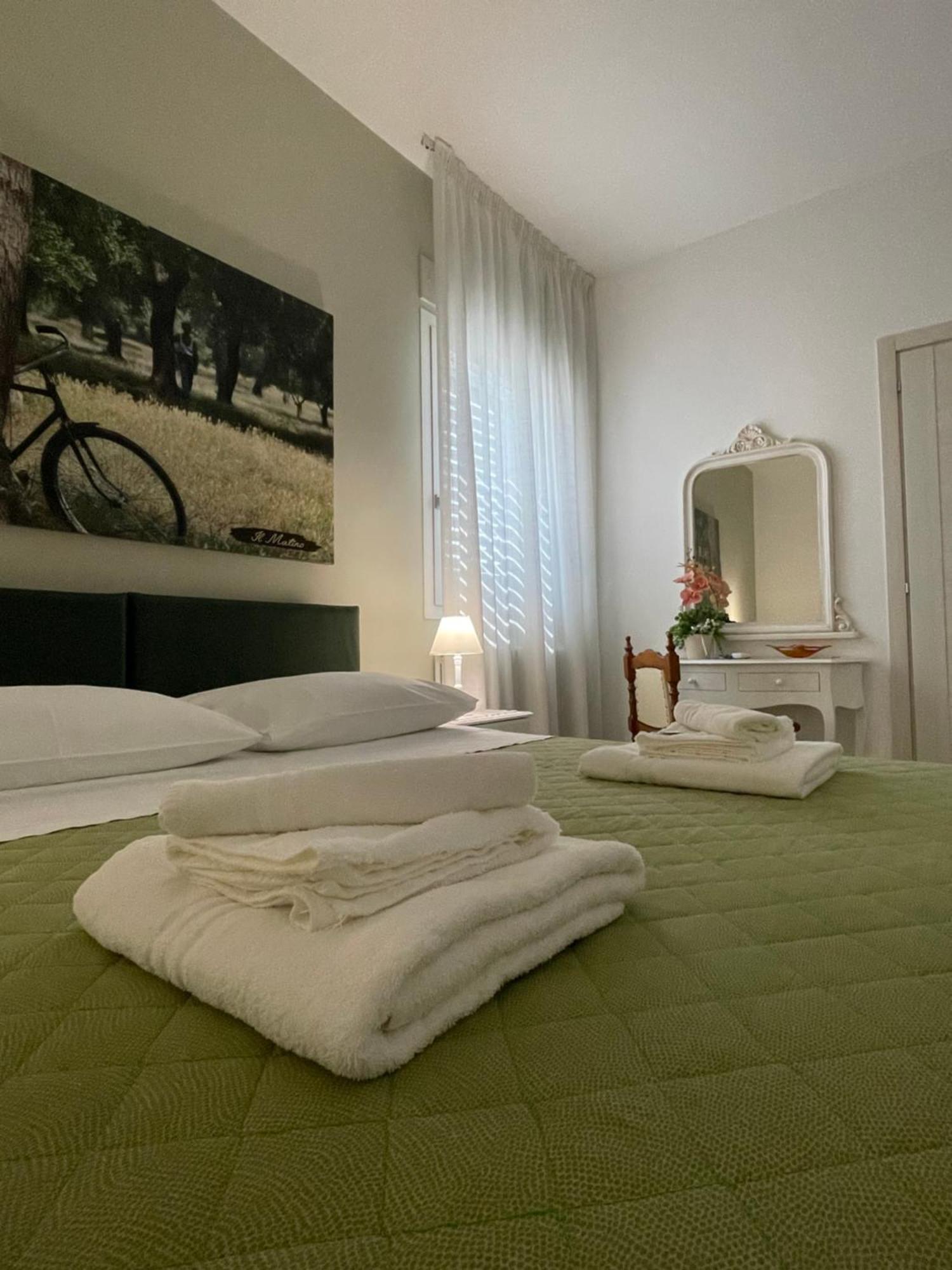 レヴェラーノ Il Matino Bed & Breakfast エクステリア 写真